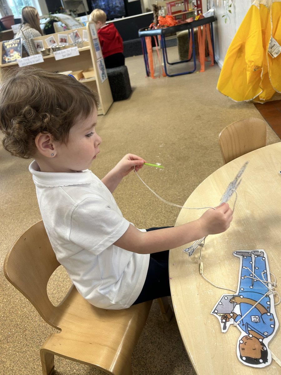 PCPNursery's tweet image. This week at our funky fingers table we have been threading with string! #finemotordevelopment #physicaldevelopment
