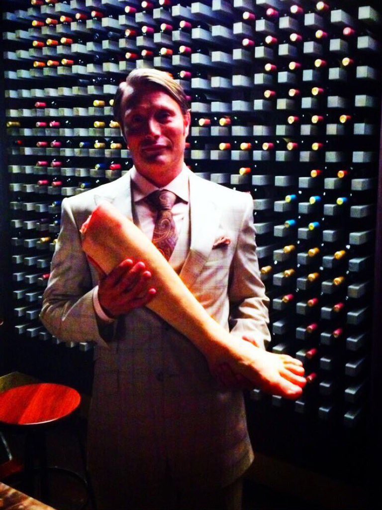 elytrasdwt's tweet photo. Forever coming across random photos of Mads posing with fake dead bodies and limbs on the Hannibal set💀💀 https://t.co/RQ4sKz74Yh