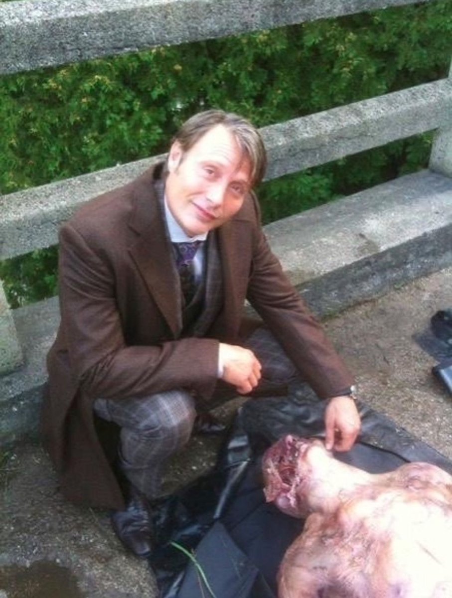 elytrasdwt's tweet photo. Forever coming across random photos of Mads posing with fake dead bodies and limbs on the Hannibal set💀💀 https://t.co/RQ4sKz74Yh
