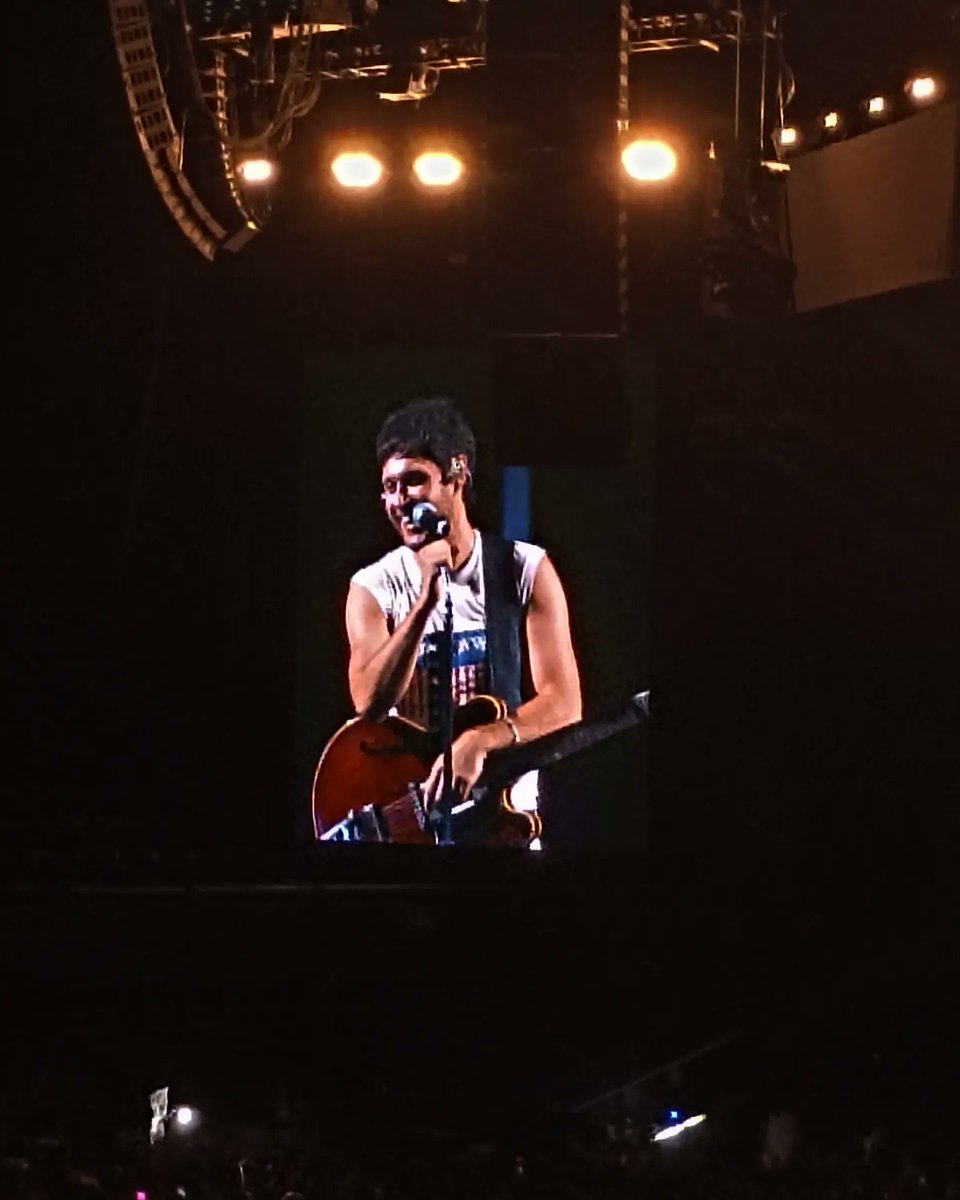 rosyvhs's tweet photo. sept 25, 2024. ✨

11 años siendo fan de este hombre y por fin lo pude ver y escuchar en vivo. era algo que veía MUY lejano y se cumplió. fue precioso todo.🤧

– ilysm @NiallOfficial ty for the best night ever !! 💗 https://t.co/G3cUgP8N1U