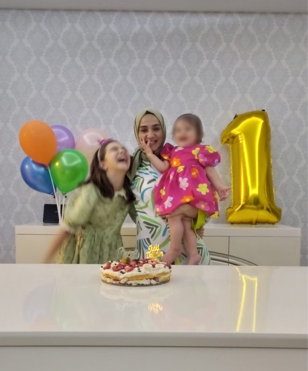 tosun62001's tweet photo. 1 bebek daha hapis.
Emine Güclüer ve 13 aylık kalp hastası bebeği 2gün önce cezaevine girdi. 

KalpHastası BebekHapiste https://t.co/dWhlKQ92pZ