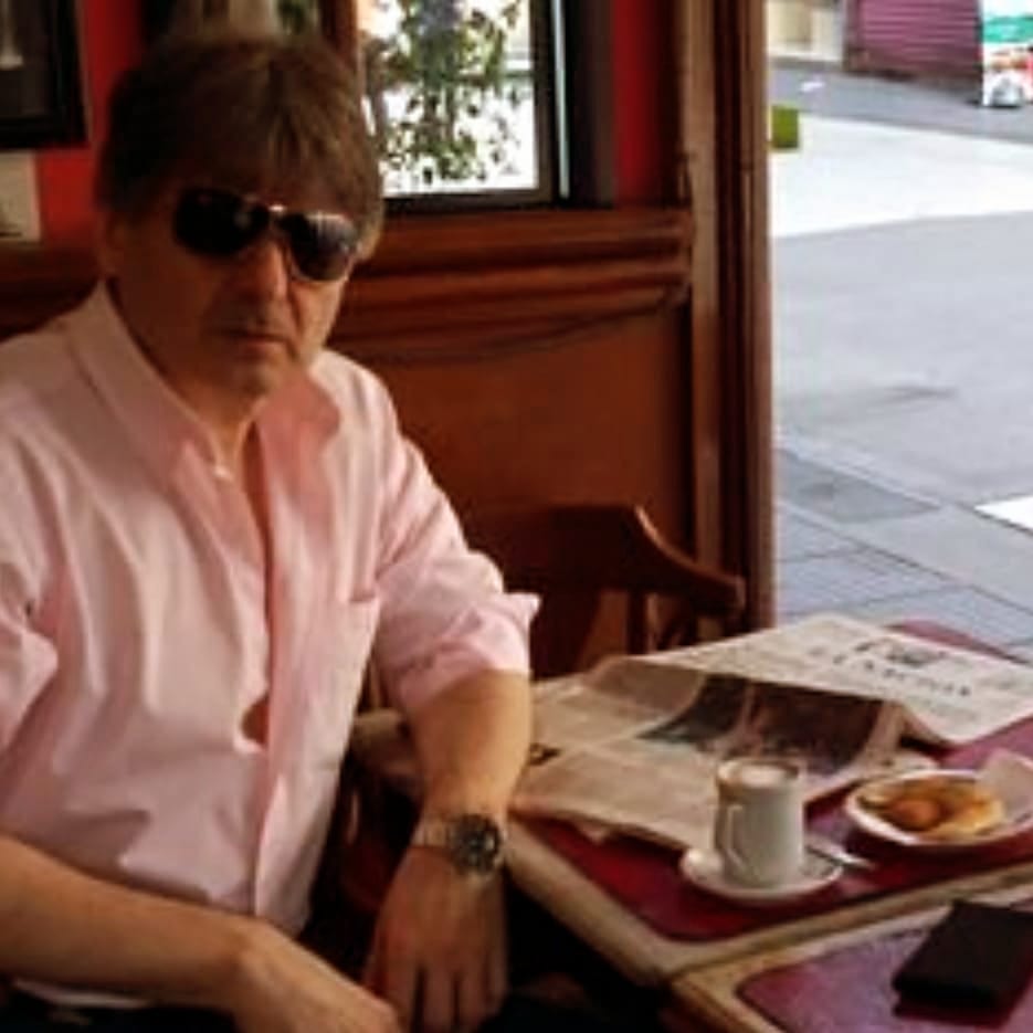 ROLANDO23092736's tweet image. #CELULOIDE EUROPEO BAJO CONTRATO LABORAL 2 AÑOS DIRECCIÓN D ASISTENCIA A LA PUESTA EN ACCIÓN PARA MEJOR ÁNGULO D TOMA ALTAMENTE CALIFICADO POR EXPERIENCIA ADQUIRIDA EN TRAYECTORIA VIDEO PUBLICIDAD ACTION RISK SCENES SEQUENCES TRABAJO CON LOS MEJORES DIRECTORES DE #CINE SERIES #TV