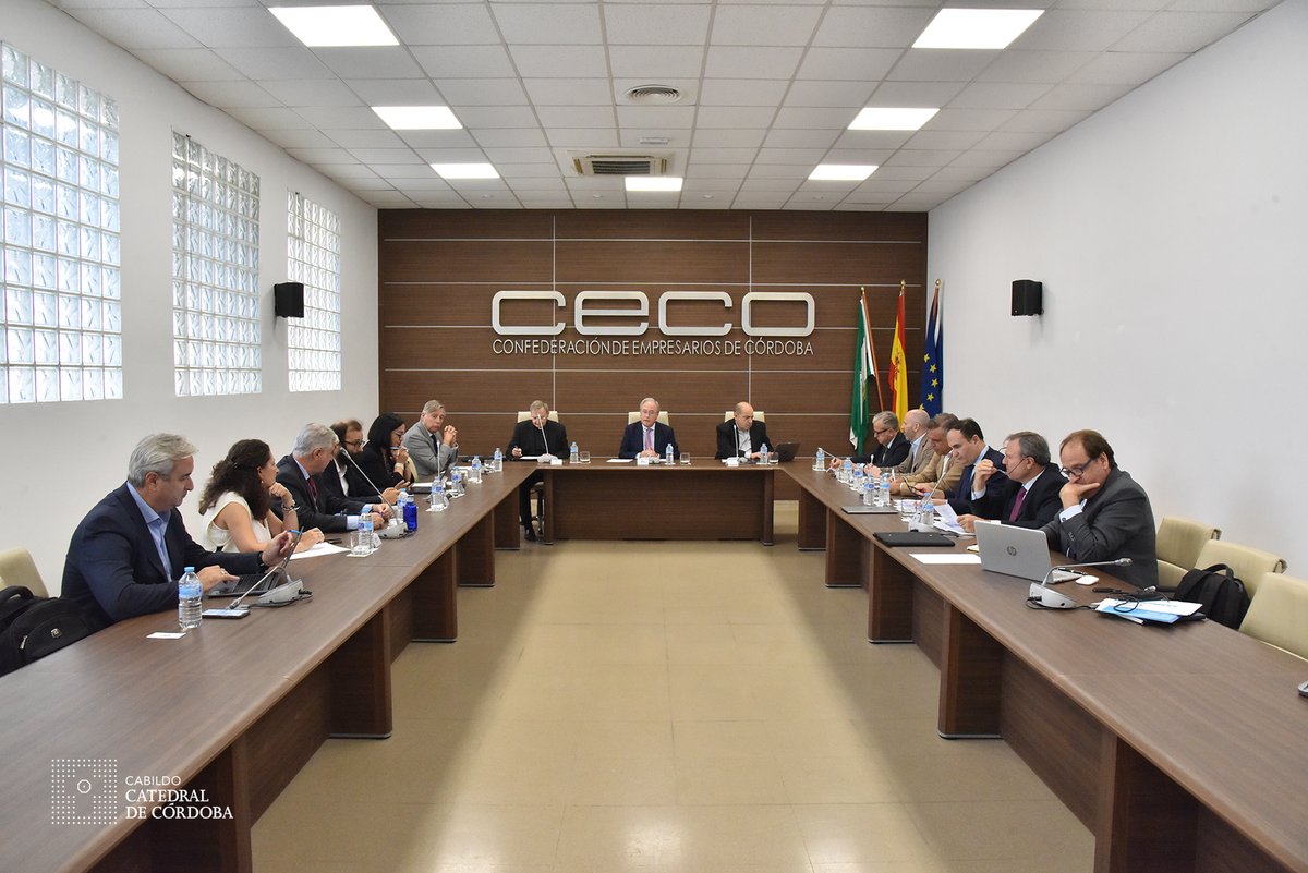 mezq_catedral's tweet photo. El Cabildo pone en marcha las Mesas de Encuentro y Diálogo con distintos sectores dentro del programa de actividades del 40ª Aniversario
#mezquitacatedral @CordobaESP @patrimoniocor @CordobaCultura @GrupoCPHE @TurismoAND  @UNESCO  @odisur @prensaCEE @CECOes_ @jjjgueto https://t.co/xgtbBqtqKw