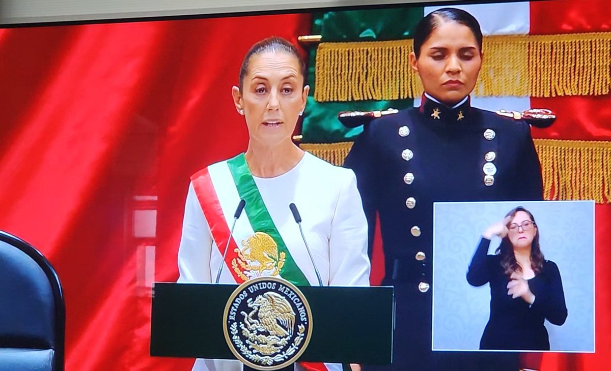 danzaideeconte's tweet photo. #Presidenta
#PresidentaSheinbaum
¡Hermosa mujer que me transmite felicidad, orgullosa de ella sé que hará cosas extraordinarias, hecho está!
Felicidades pueblo de México 
#Mexico 
#México https://t.co/wV7H4q1MKB