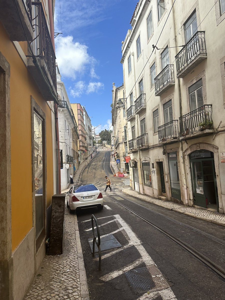 Yasemin Smallens tweet media