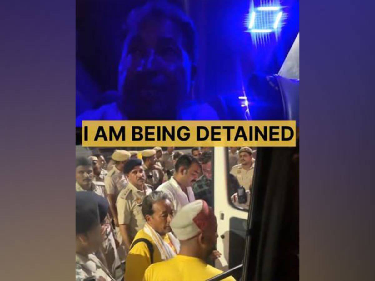 pushpinderpand1's tweet photo. पहले जम्मू कश्मीर को विशेष राज्य का दर्जा प्राप्त था तो कोई भी वहाँ व्यापार नहीं कर सकता, जमीन नहीं ले सकता था पर अब तो लगता है कि दिल्ली को भी इसी श्रेणी में शामिल किया जा रहा है, या इससे भी विशेष।

@PMOIndia @narendramodi @ArvindKejriwal @RahulGandhi @Wangchuk66 #SonamWangchuk https://t.co/BhfhCj0YoL