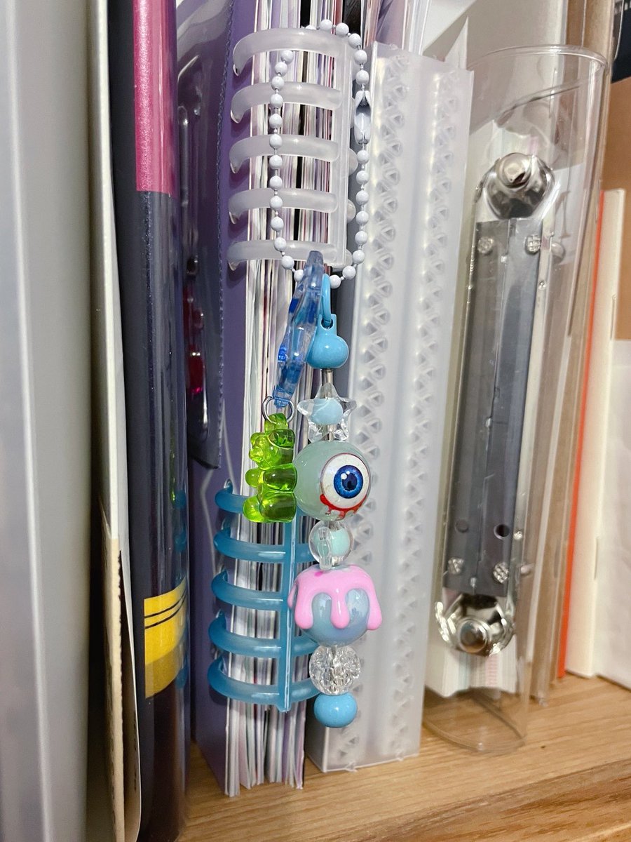 RabbitonBooks tweet media