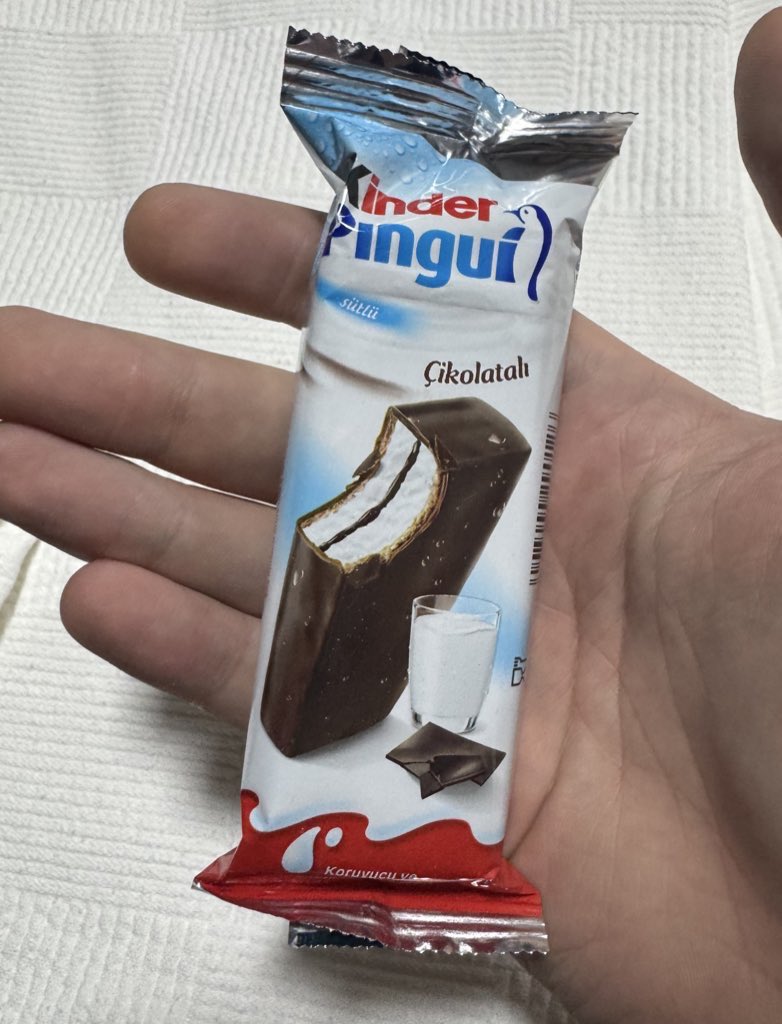 valrary's tweet image. Für alle die kein Türkisch können, das ist Kinder Pingui