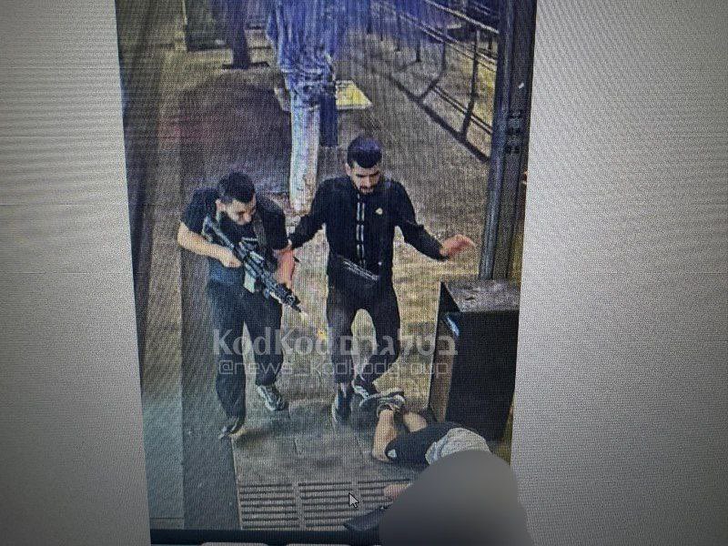 موحد من اهل السنة والجماعة قتل 8 علوج من الصهاينة.
اكثر من 200 صاروخ ايراني رافضي 
ما قتل عصفور!
ليس لانها غير دقيقة بالعكس لديهم صواريخ قادرين على حرق الصهاينة
لكنها العقيدة!
العقيدة الشيعية التي اسسها عبد الله بن سبأ  اليهودي 
هدفها الاول والاخير منذ تأسيها محاربة الاسلام !!