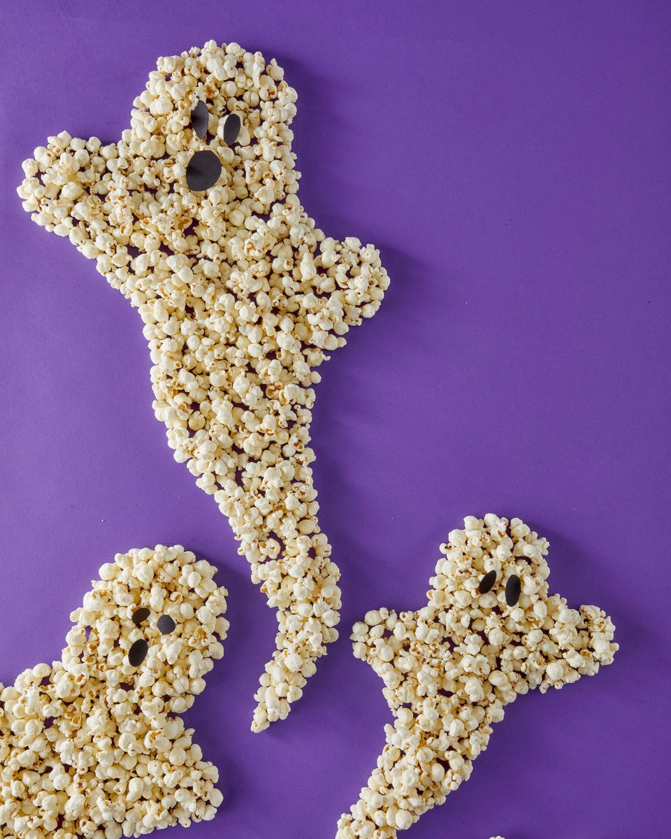 PopcornFactory's tweet image. Poppin' into spooky season like 👻