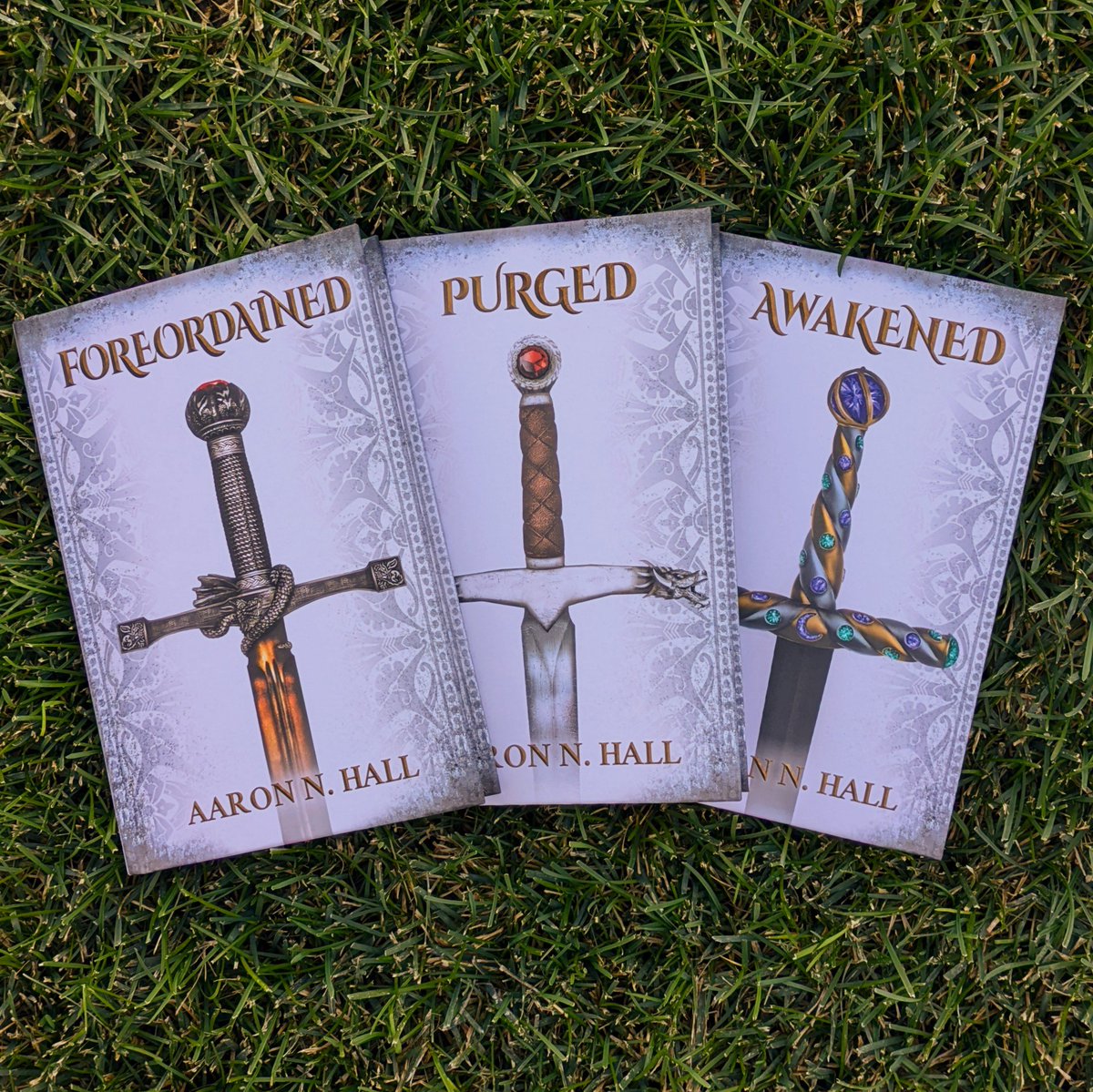 itsaaronnhall's tweet photo. New Wevlian Chronicles hardcovers are out today!! 🤩 These will look gorgeous on your shelf.

Pick them up wherever books are sold! https://t.co/8JdHpbsuFf