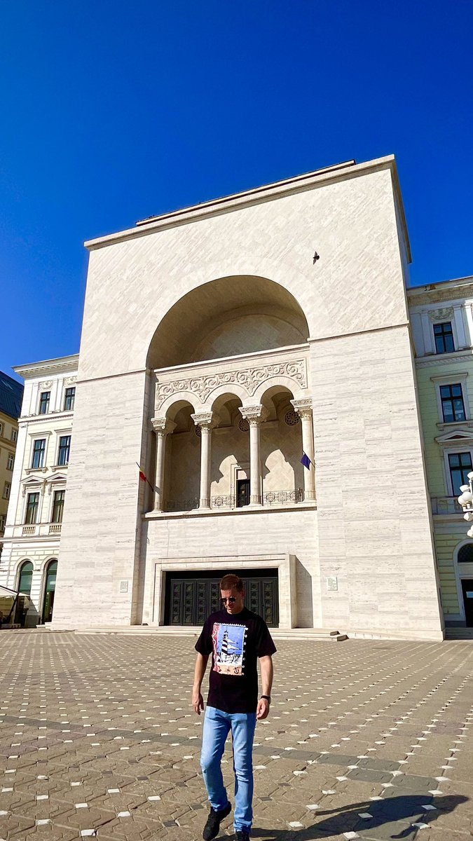 NemanjaRusov's tweet photo. Set a goal. 
Make the plan. 
Do the work.
__________________
#romania🇷🇴  #timisoara #europe #nemanjarusov #stefanrusov https://t.co/QGqhJFPa5o