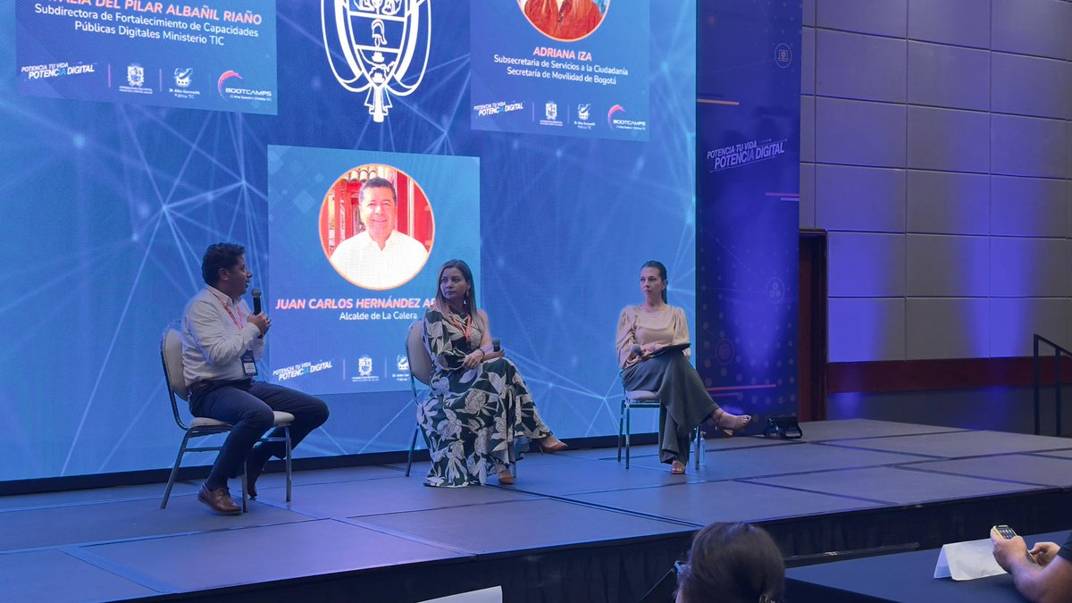 📝La Subsecretaria de Servicios de Movilidad de Bogotá, <a href="/Adrianaizac/">Adriana Iza</a>, y el Alcalde de la Calera, Juan Carlos Hernández, participan en este #BootcampTIC2024, exponiendo sus principales desafíos y aprendizajes en la implementación de Ventanillas Únicas de Servicio al ciudadano.