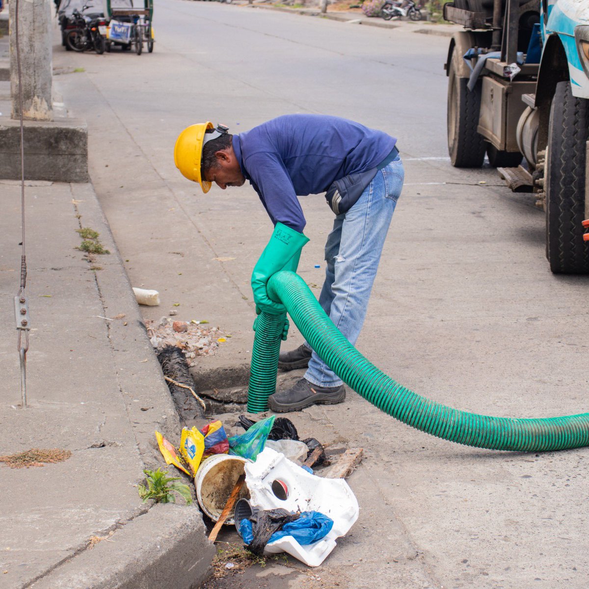 EpEmsaba's tweet photo. 📰 EMSABA-EP CONTINÚA CON LOS TRABAJOS PREVIO A LA ETAPA INVERNAL.

Con el objetivo de mantener los sistemas hidrosanitarios libres de obstrucciones, personal de la empresa continúa con la campaña pre-invernal, la cual se centra en el mantenimiento y limpieza del Sistema. https://t.co/0DPJoCaM4D