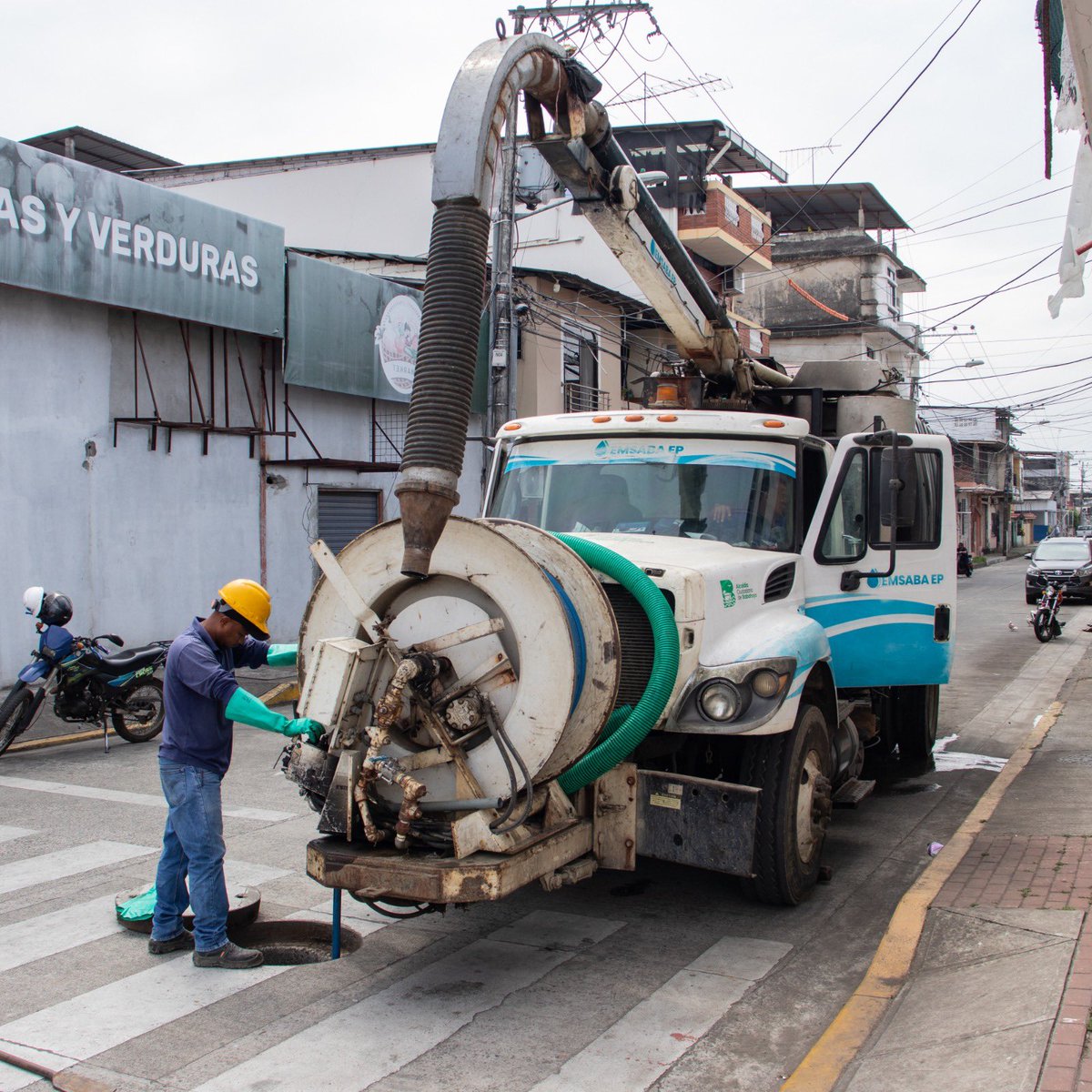 EpEmsaba's tweet photo. 📰 EMSABA-EP CONTINÚA CON LOS TRABAJOS PREVIO A LA ETAPA INVERNAL.

Con el objetivo de mantener los sistemas hidrosanitarios libres de obstrucciones, personal de la empresa continúa con la campaña pre-invernal, la cual se centra en el mantenimiento y limpieza del Sistema. https://t.co/0DPJoCaM4D