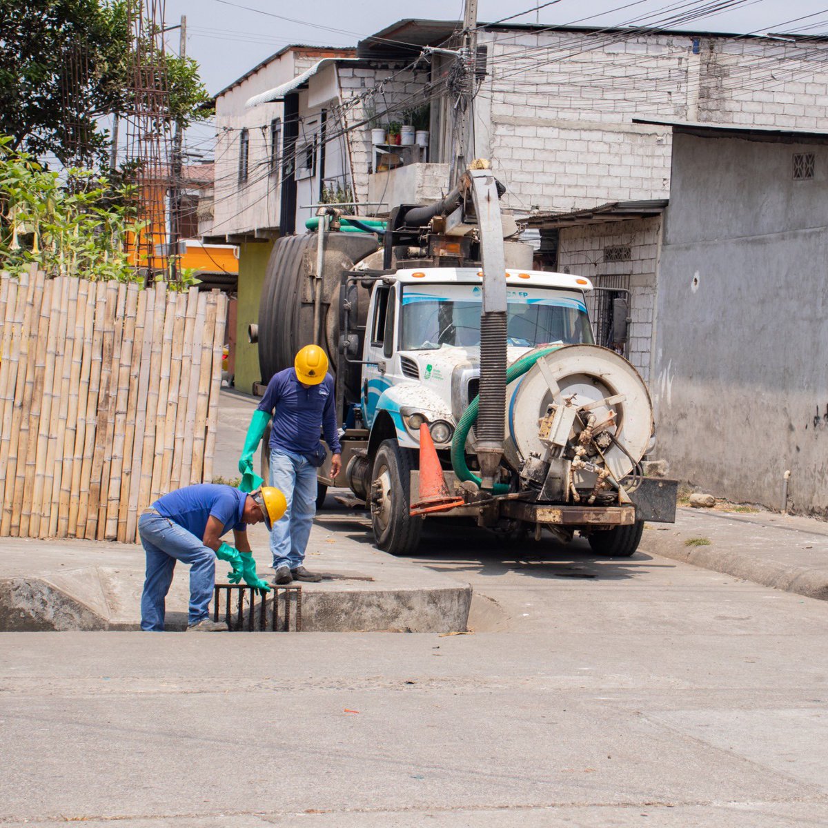 EpEmsaba's tweet photo. 📰 EMSABA-EP CONTINÚA CON LOS TRABAJOS PREVIO A LA ETAPA INVERNAL.

Con el objetivo de mantener los sistemas hidrosanitarios libres de obstrucciones, personal de la empresa continúa con la campaña pre-invernal, la cual se centra en el mantenimiento y limpieza del Sistema. https://t.co/0DPJoCaM4D
