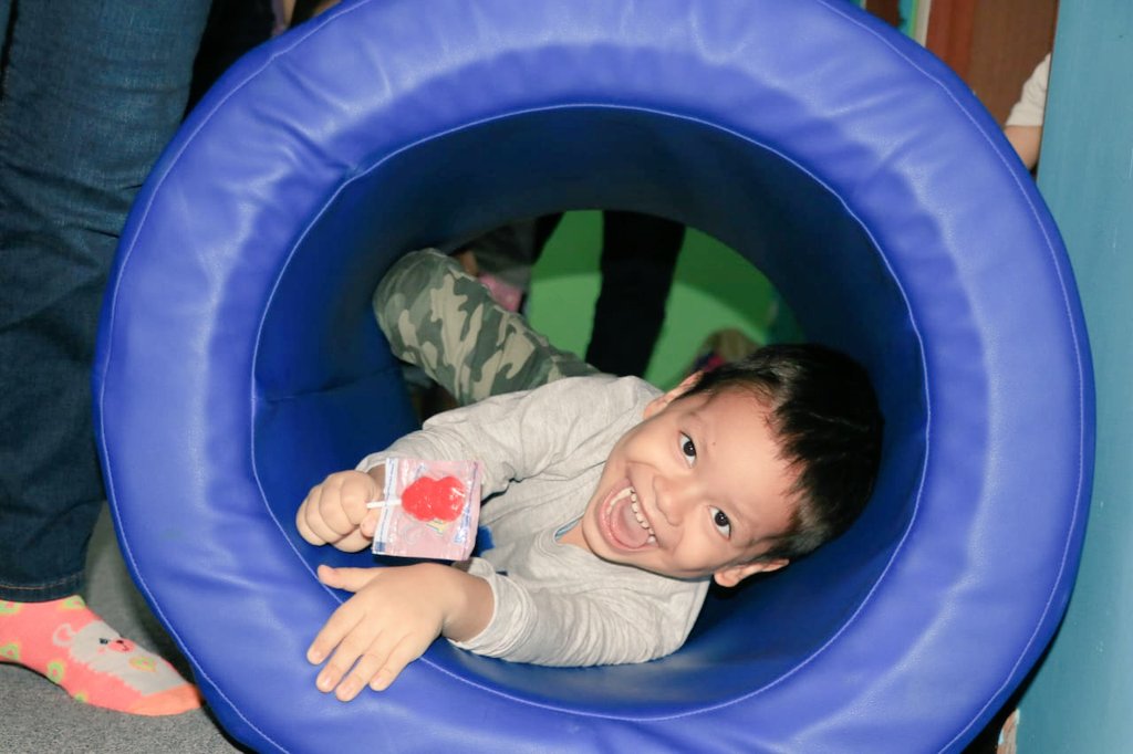 Jugar es mucho más que entretenimiento, es una herramienta para divertirse, aprender y rehabilitarse👧🏻👦🏻
#JuguemosJuntos #MesDeLaNiñez #LaPrimeraInfanciaSíImporta