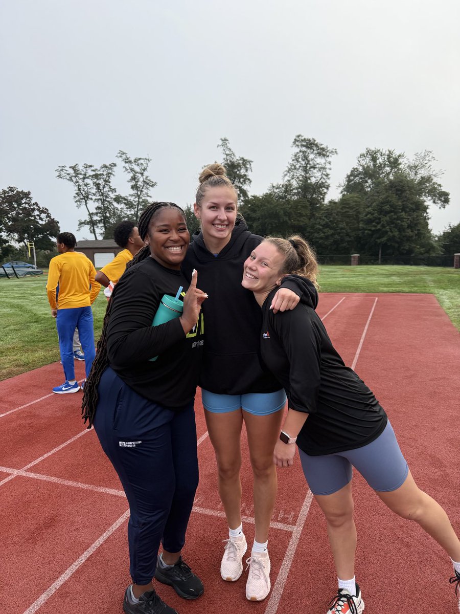 UNewHavenWBB's tweet photo. Outstanding day on the track working on speed!
Great job Chargers!
#Fire https://t.co/y5OYSyFUOB