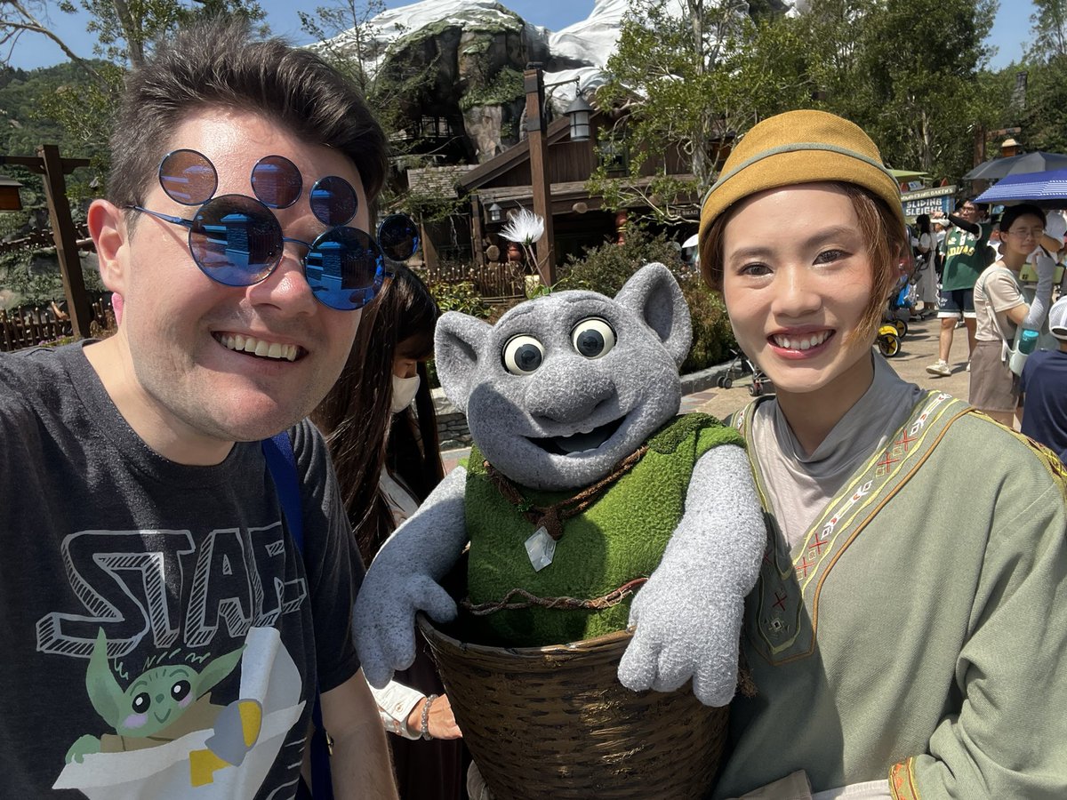 I think I gave this Cast Member a heart attack when I yelled out MOSSY!!! across Frozen Land