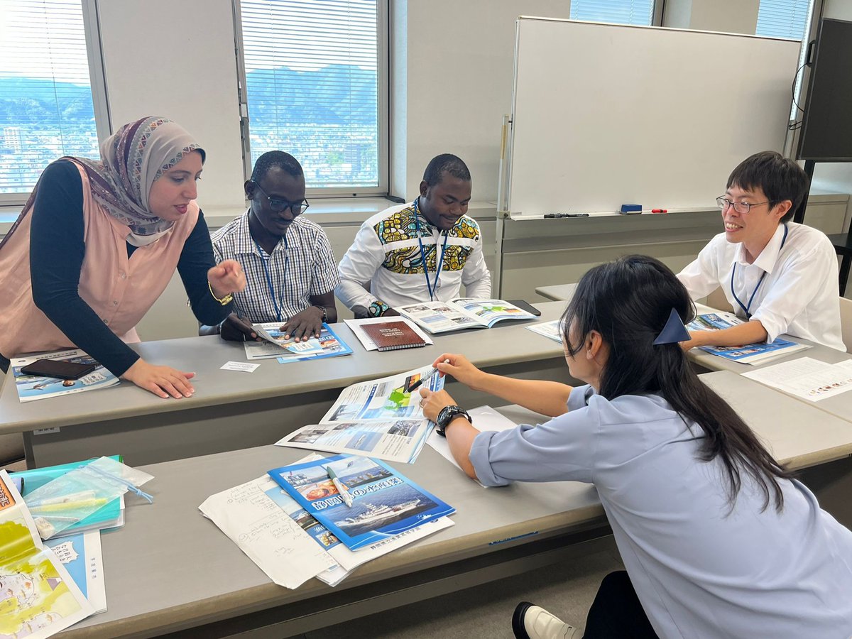 Yinji_Li's tweet photo. そして4ヶ国水産庁行政官の交流🇨🇲🇸🇳🇪🇬🇯🇵!静岡県の水産業の実態、課題、展望について伺い、各国の現状等について話し合いました。皆さんが水産行政に携わるようになったきっかけ話は、とても興味深かったです!ありがとう、静岡県水産海洋局!✨️
#JICAtraining
#universityprogram
#tokaiuniversity https://t.co/lP0SqZ0iLw