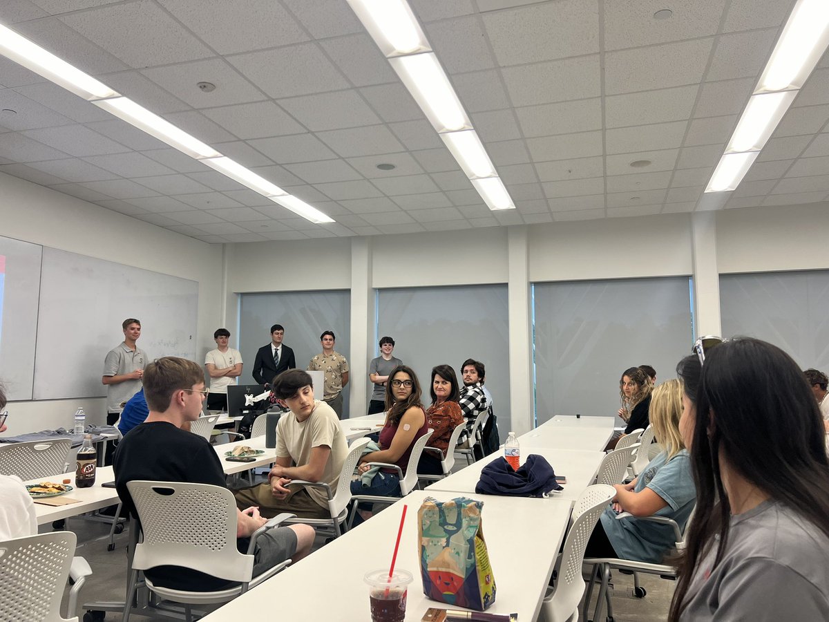 DDeConcilio's tweet photo. At the @rotaract meeting @ Florida Polytechnic University. It was a morning w @Rotary and a night w @rotaract!  What a wonderful group of college students who put Service Above Self. Ty Vanessa and Thomas, former Presidents, for speaking. https://t.co/MiCr0k2oBC