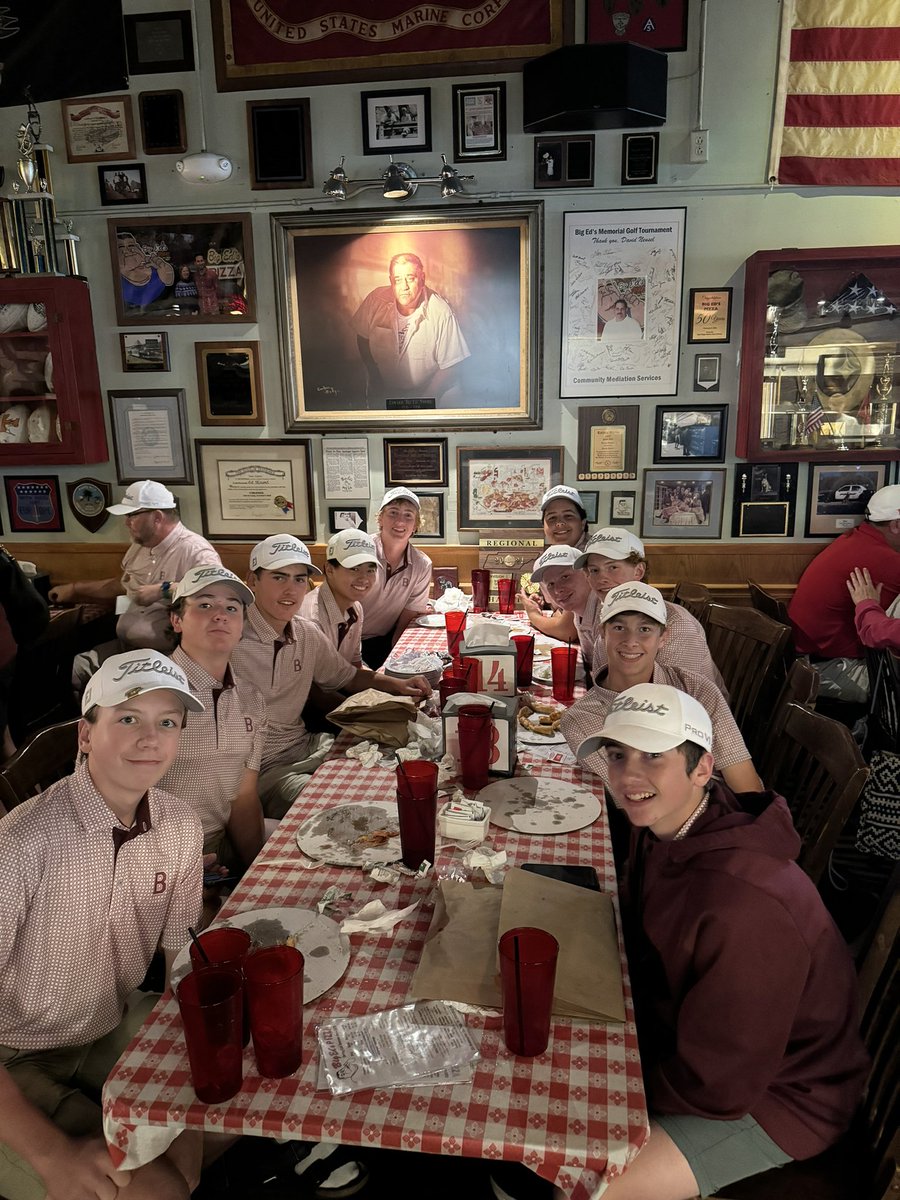 beardengolf's tweet photo. Bearden Boys Team Regional Champs! https://t.co/kLsAL6TXHB
