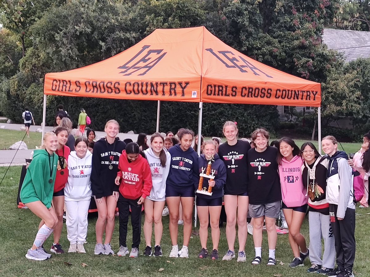 LadyLionsXC's tweet photo. Repeat! The girls finish 1st for the second year in a row at the Lake Forest Academy Invite. #LionSpeed https://t.co/z5gQ9cG16A