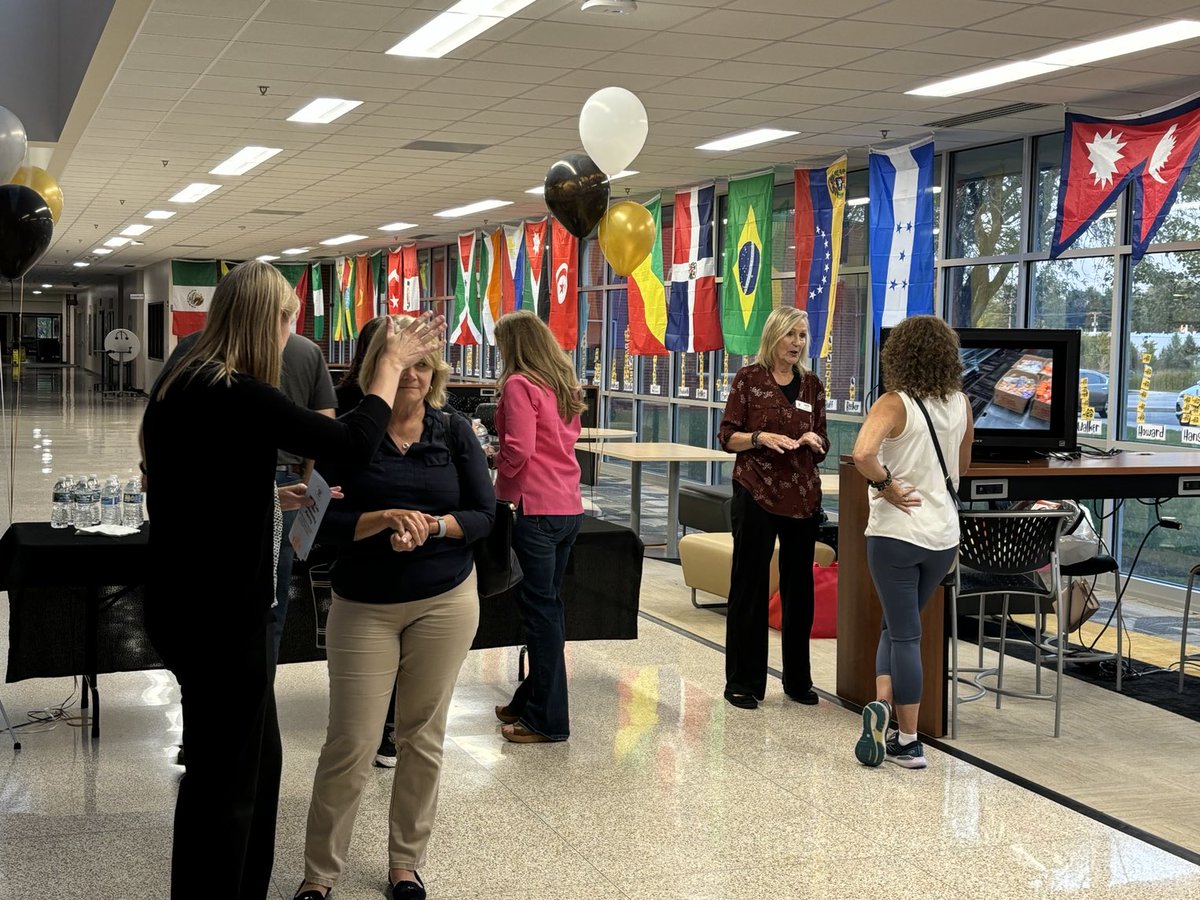 AvonSupt's tweet photo. ⁦@MLMaierPantry⁩ celebrating 5 years serving ⁦@OrioleTweets⁩ families out of ⁦@AISEast⁩.  So many dedicated volunteers work so hard week after week to feed families! https://t.co/5weYZvRz4a