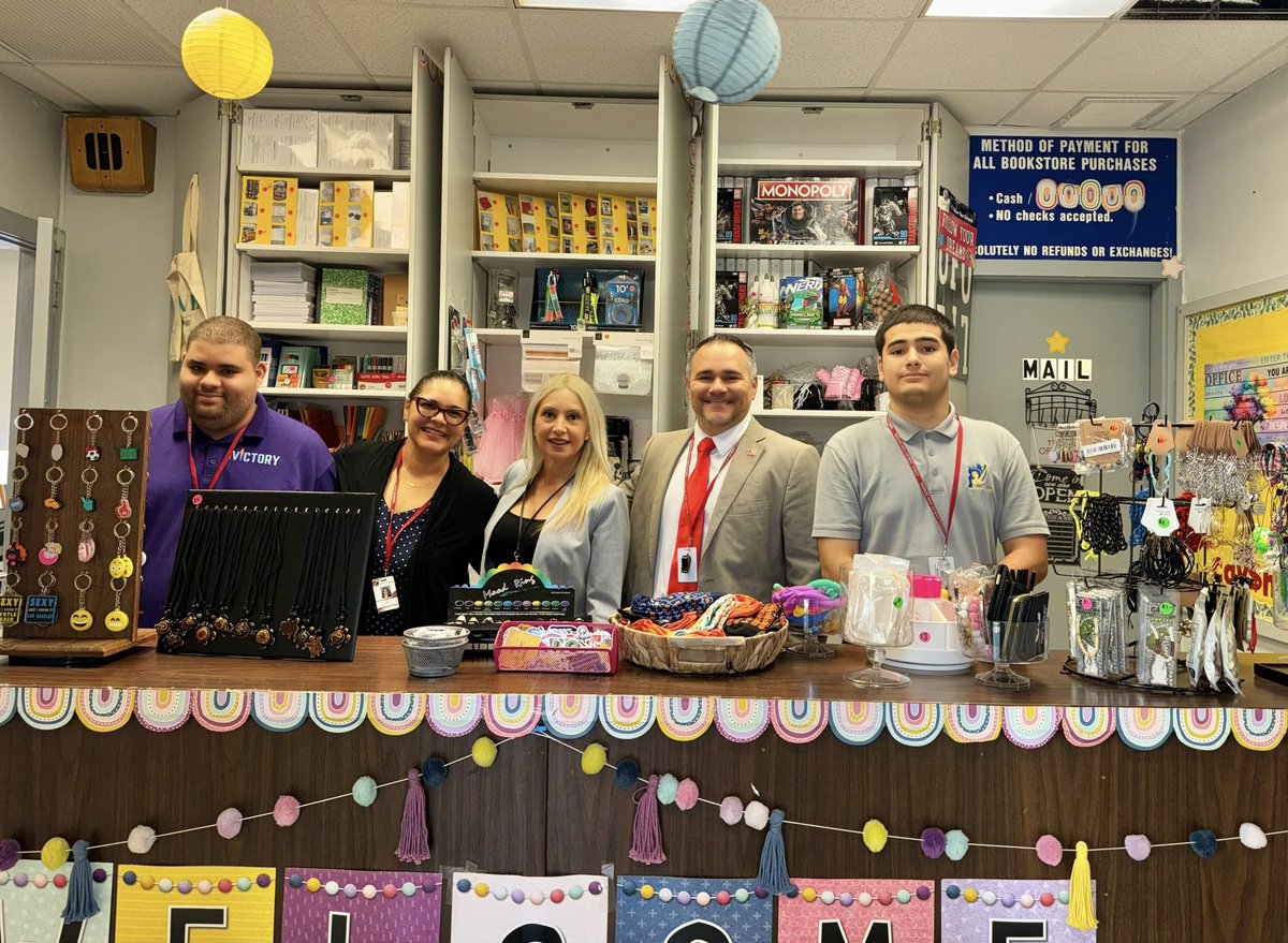 Angie Torres tweet media