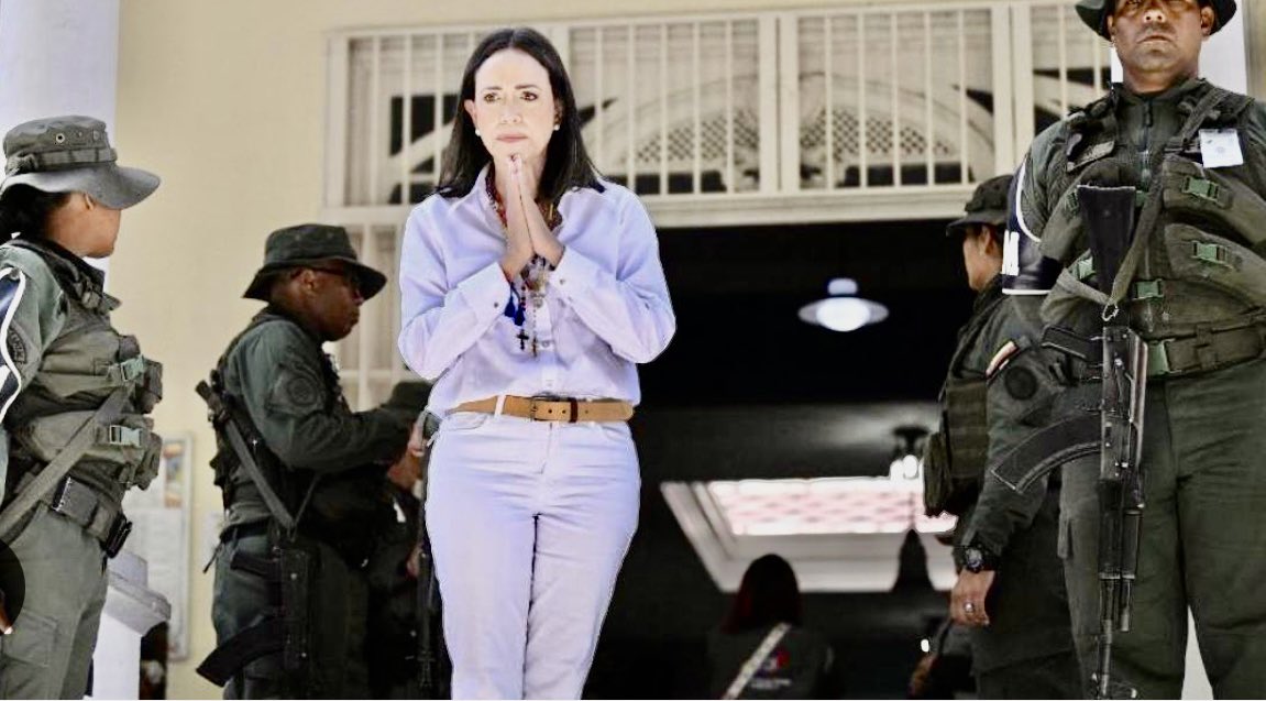 Jhonffonseca's tweet photo. Hagamos una prueba… ¿Apoyarías a María Corina Machado para Ministra de defensa el 10 de enero del 2025?

¿Sí o no? https://t.co/4exVniQckq
