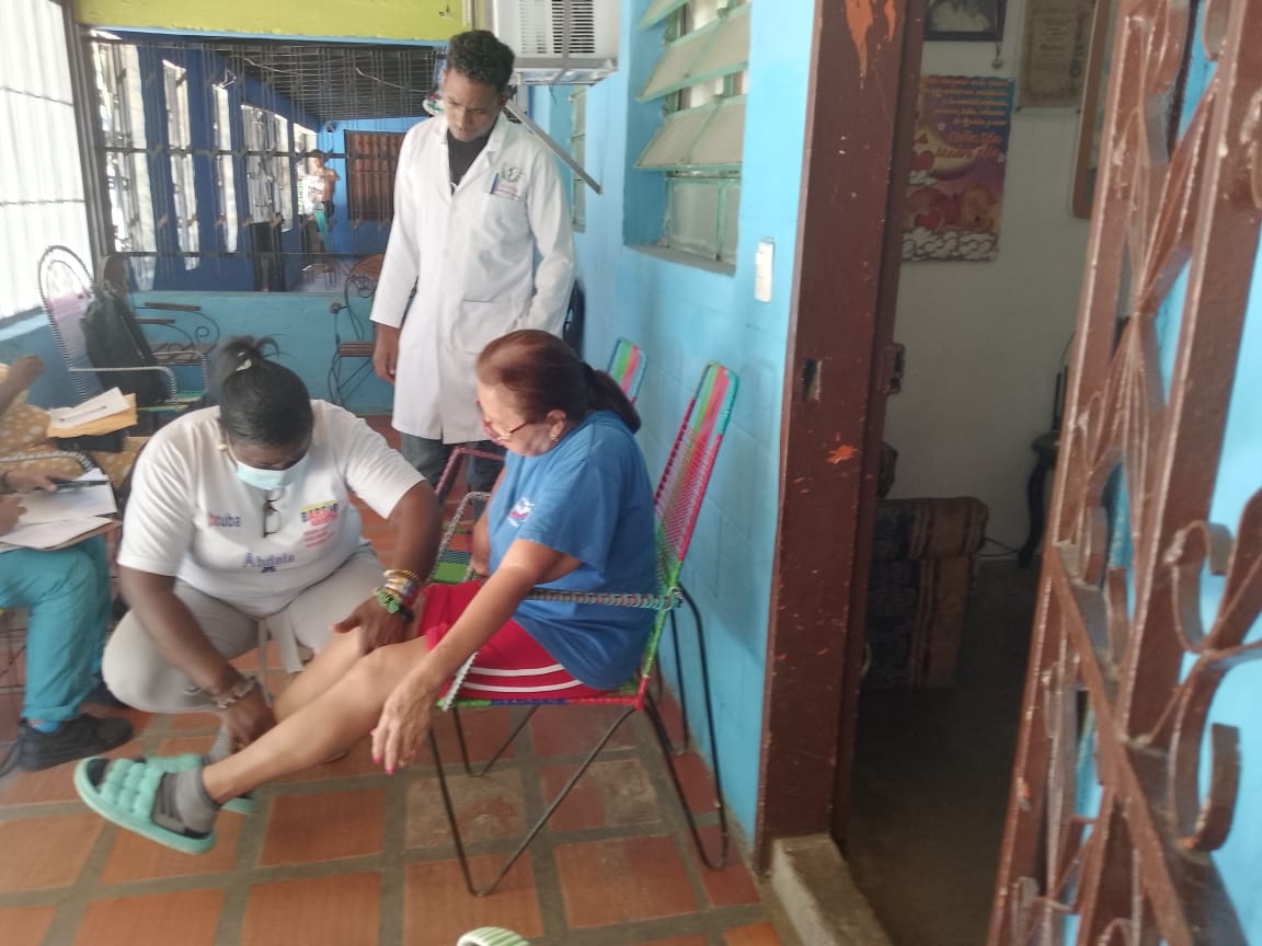 cubacooperaven's tweet photo. CDI El Carmen, Jornada de Salud Sector 12. Estado Barinas. 🇨🇺🇨🇺🇻🇪 #CubaPorLaVida #CubaCoopera #TumbaElBloqueo https://t.co/WazmWYOduq