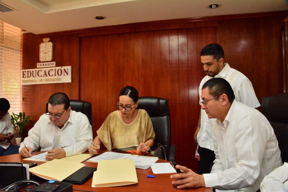 SETabasco's tweet photo. 📰 #BoletínSETAB Asume Patricia Iparrea titularidad de la Secretaría de Educación del Estado de Tabasco 

https://t.co/wP6RBVohbz

#EducaciónDeCalidadYCalidez ✏️📖 https://t.co/s9xWkgGZPM