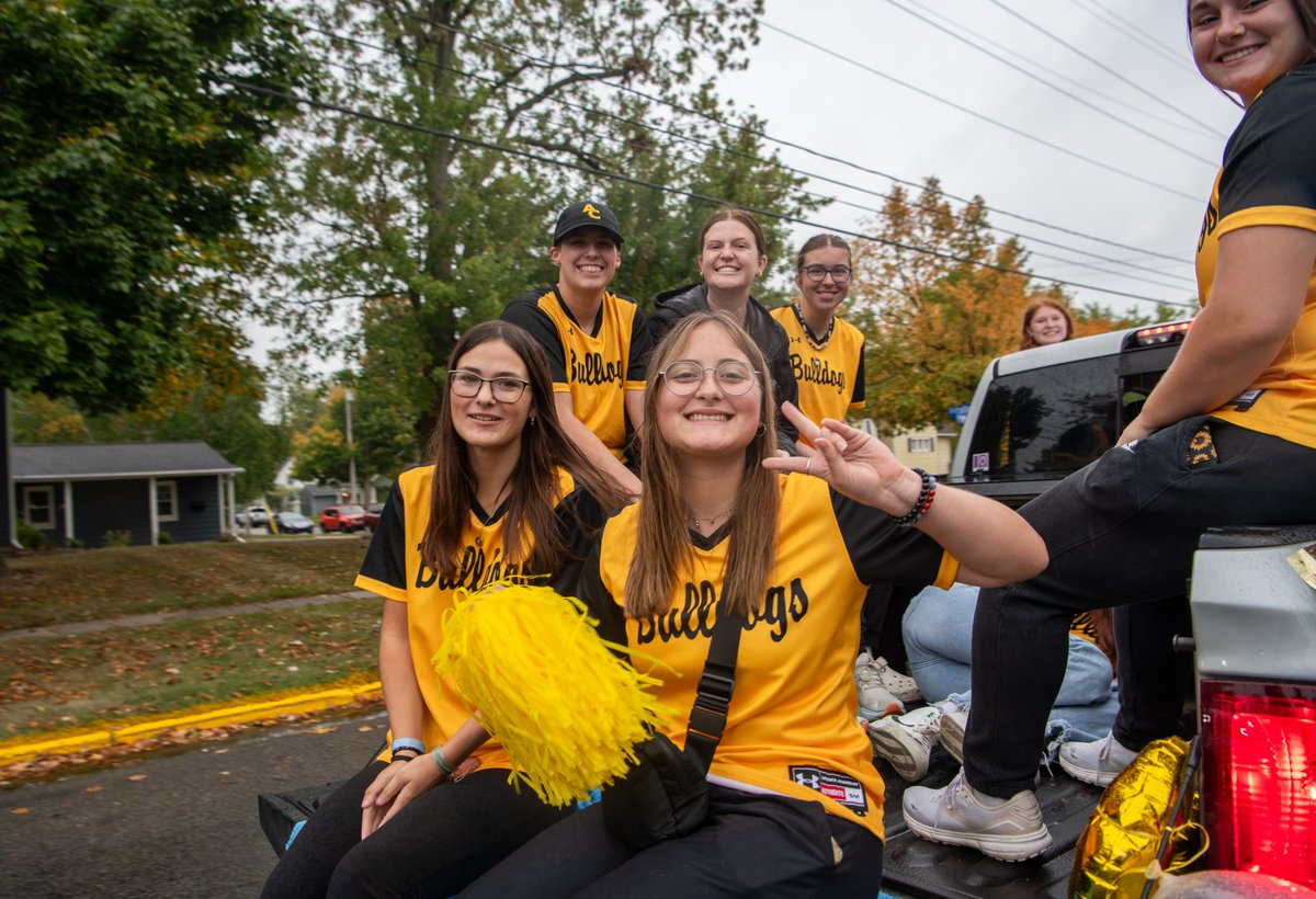 AdrianCollege's tweet photo. Dripping with pride! 💧 The homecoming parade hit different when we weathered it together.

For all photos from the 2024 Homecoming parade, visit https://t.co/z8X9JWJA70

#GDTBAB #AdrianCollege #HigherEducation #BulldogProud #homecoming2024 https://t.co/aydMeISb9i