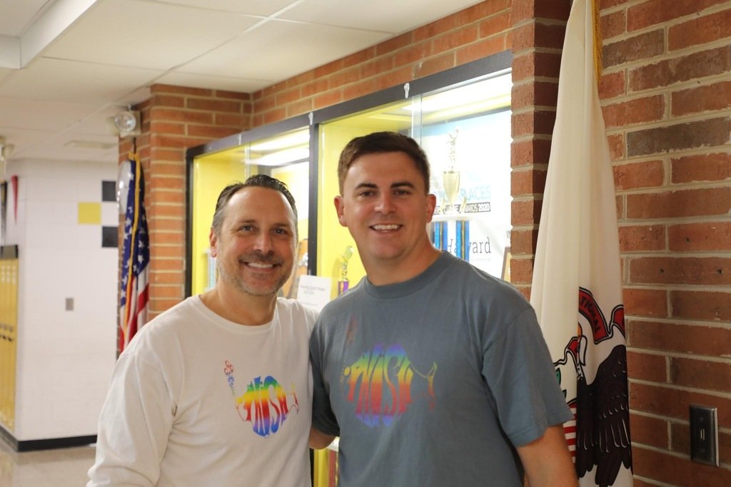 HarvardJrHigh's tweet photo. Homecoming Week, Day 2!! What is your favorite band??Semana de Bienvenida, ¡¡Día 2!! ¿Cuál es tu banda favorita? 

#harvardrising #jrhornetsrising #cusd50 @cusd50 @HarvardD50 #HJH https://t.co/ThBSN0G1U4