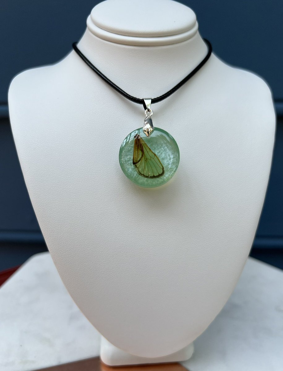 Amber Watson ✍️ tweet media