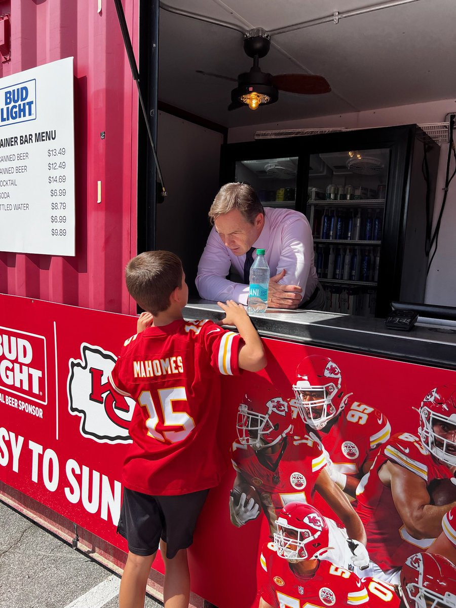 Mark Donovan tweet media