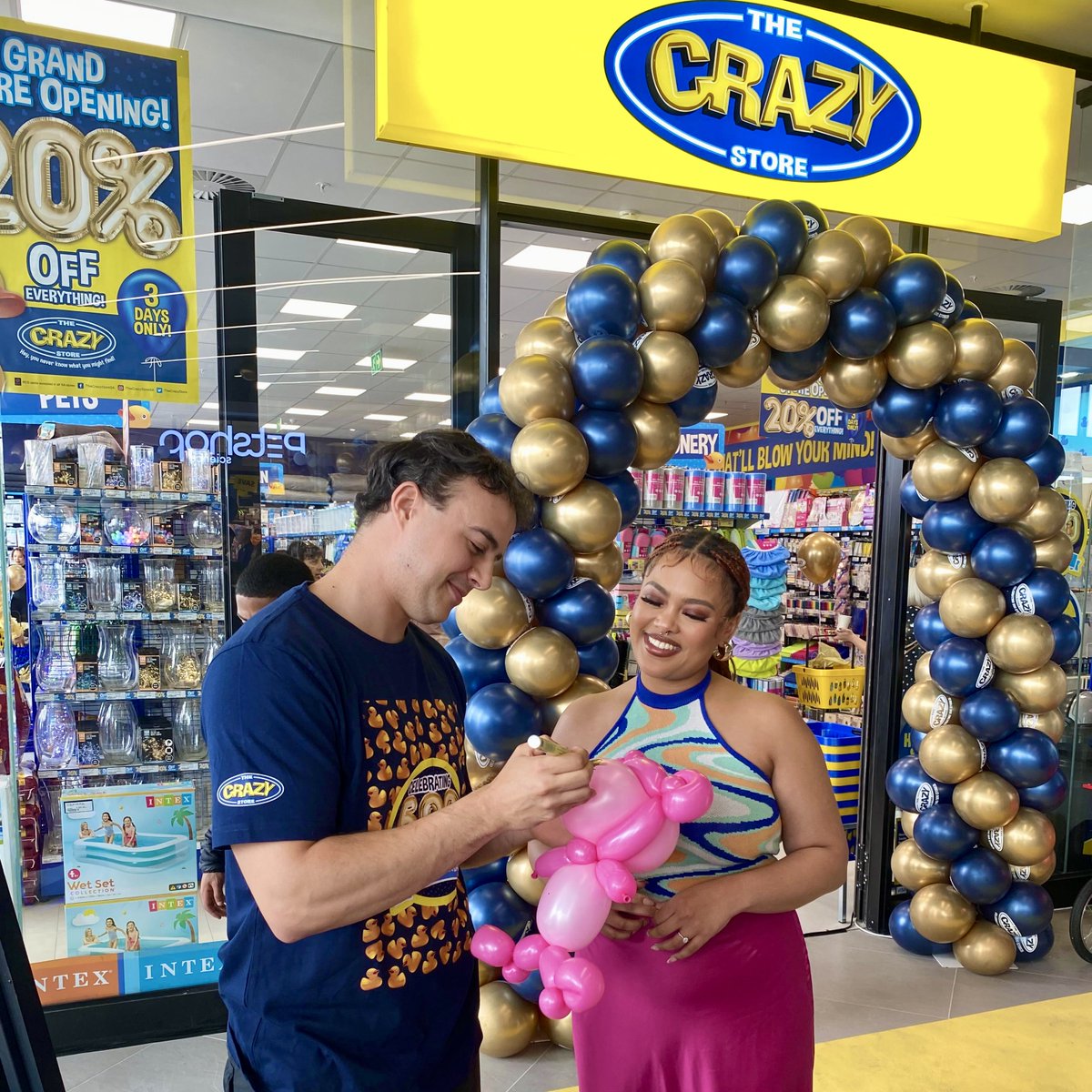 expressoshow's tweet image. It's cause for celebration! @TheCrazyStore opened their 500th store! 🥳🎉 

With something for the whole family, you can find a branch on almost every corner.  From South Africa, Namibia, Botswana and Eswatini! #ExpressoShow