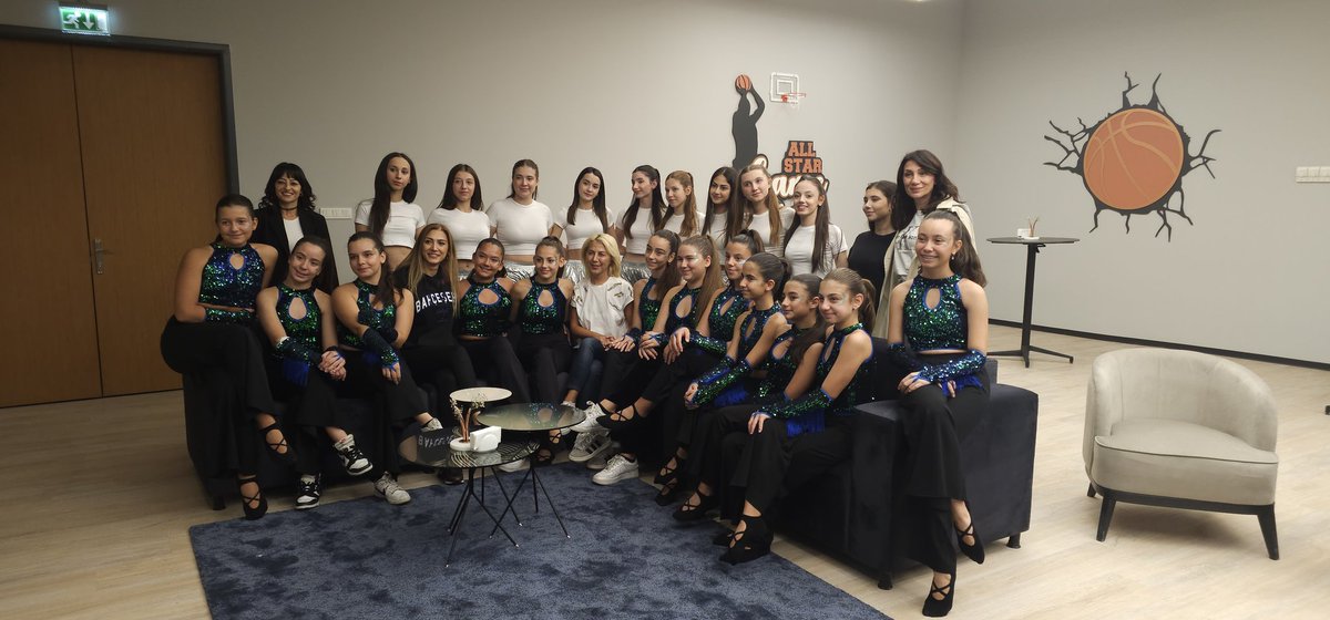 BK Spor Kulübü Basket Takımı olarak 2024-2025 sezonu açılış maçında Halkalı Kampüsü olarak dans performansımızı sergiledik. ❤️💙🏀@dagozlem <a href="/mrtdemirlioglu/">Murat Demirlioğlu</a> <a href="/Ebrugultekin3/">Ebru Gültekin</a> <a href="/TrkErsen/">Ersen Türk</a>