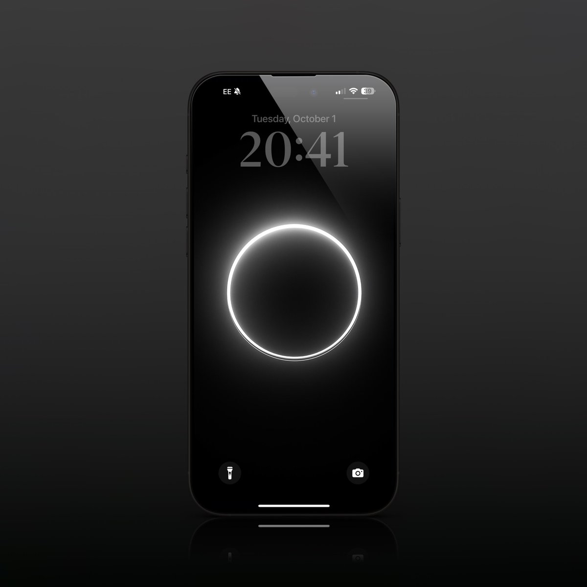 SeanKly's tweet photo. Minimal but striking dark oled wallpaper https://t.co/QAUH4olJEz