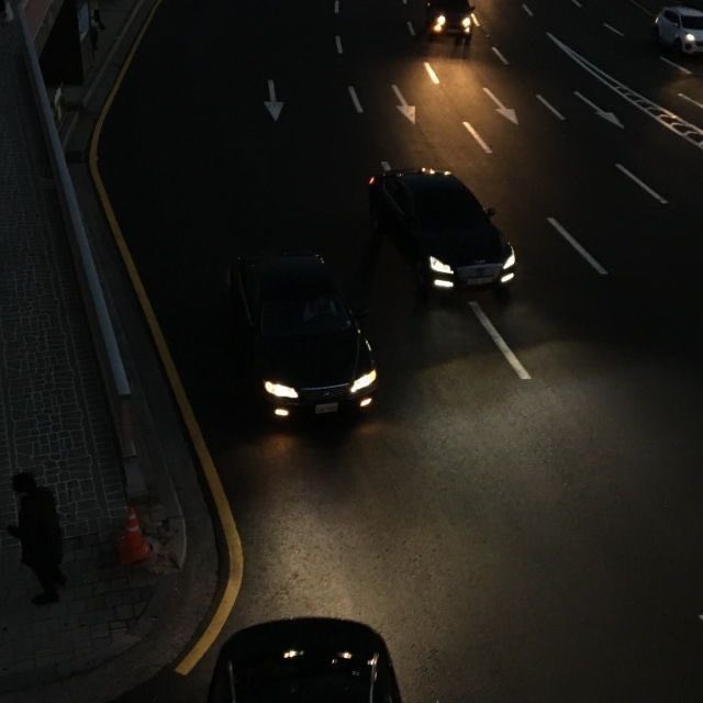 ⠀⠀⠀
нас непросто напугать, мы достигли дна, радостно смеясь.