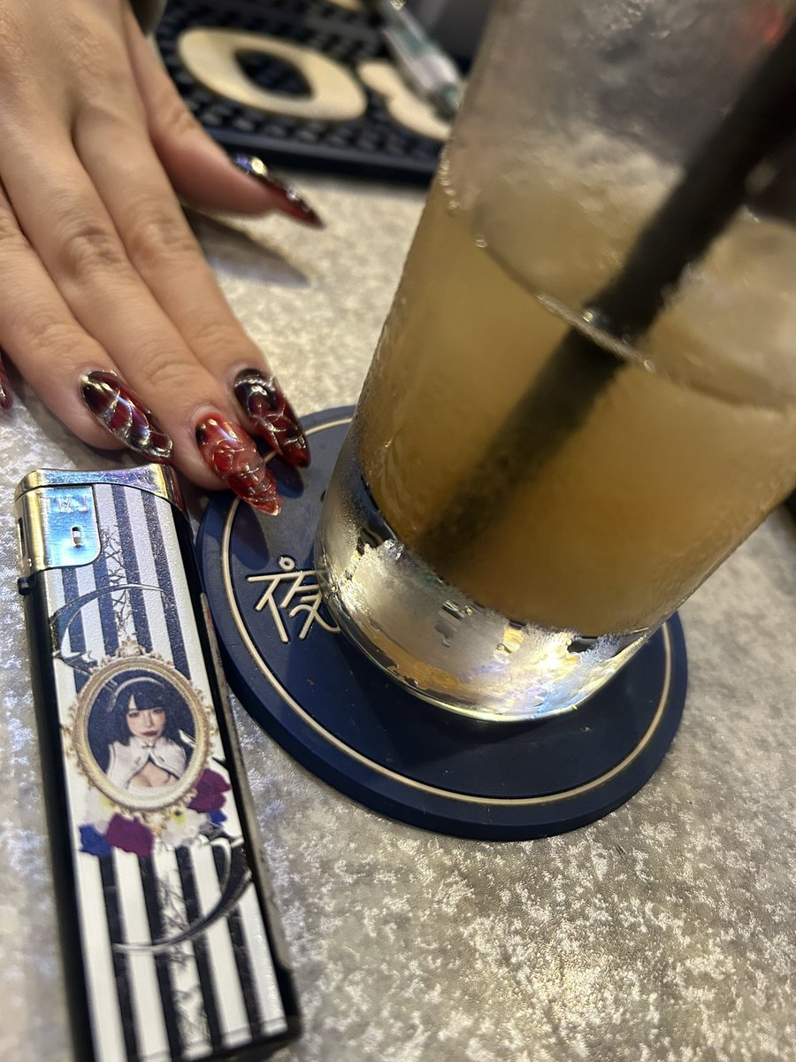 nmndnfjl's tweet photo. 今日も今日とて
#夜行少女 https://t.co/AOB2oSM1L6