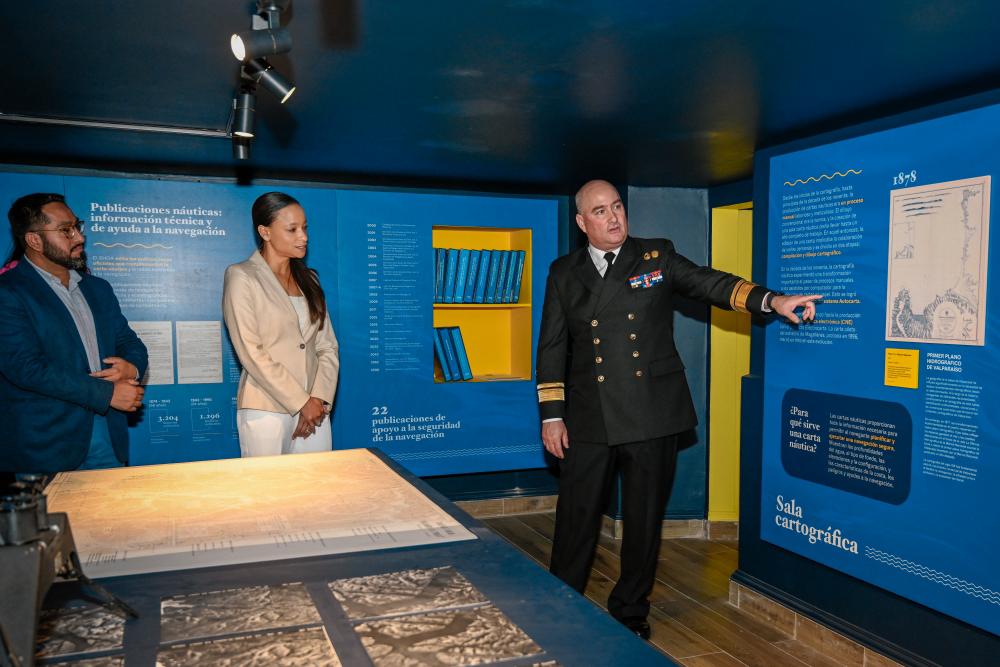 UNESCO Santiago (@unescosantiago) on Twitter photo En Valparaíso, la directora <a href="/ekuischlaroche/">Esther Kuisch Laroche</a> visitó el Servicio Hidrográfico y Oceanográfico de la Armada (SHOA) y se reunió con su director Arturo Oxley.
"la UNESCO y el Servicio Hidrográfico y Oceanográfico de la Armada (SHOA) han demostrado un firme compromiso..." En Valparaíso, la directora <a href="/ekuischlaroche/">Esther Kuisch Laroche</a> visitó el Servicio Hidrográfico y Oceanográfico de la Armada (SHOA) y se reunió con su director Arturo Oxley.
"la UNESCO y el Servicio Hidrográfico y Oceanográfico de la Armada (SHOA) han demostrado un firme compromiso..."