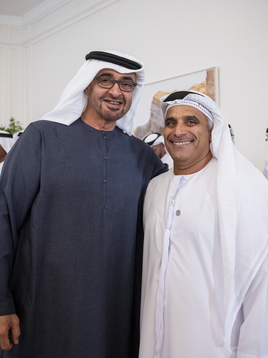 Dr_IbrahimDabal's tweet photo. #وتسأل_ليش_الإمارات 

يقول الرسول الكريم صلى الله عليه وسلم في حديث شريف (  خِيارُ أئمَّتِكُمُ الَّذينَ تحبُّونَهُم ويحبُّونَكُم وتُصلُّونَ علَيهِم ويصلُّونَ علَيكُم ).

ونحن في دولة الامارات ننعم بفضل الله عزوجل بولاة أمرنا اللذين نحبّهم ويحبوننا، والحمد لله ربّ العالمين على هذه النعمة العظيمة من ربنا سبحانه وتعالى.

وهذه الصورة لها قيمة كبيرة في قلبي حيث أنها تأتي في مناسبة خاصةً لي وهي أنه تم التقاطها في نفس (يوم عيد ميلادي)  وشاء قدر الله أن أتشرف بالسلام على سيدي #الشيخ_محمد_بن_زايد رئيس الدولة حفظه الله وبعد أخذ الصورة الرسمية مع سموه أبلغت سموه بأن اليوم يصادف يوم ميلادي وأتمنى من سموه بأن يشرفني بصورة خاصة مع سموه فقال لي ( أبشر بسعدك يا دكتور ) .

والصورة تعبر بكل وضوح مع تواضع القائد الكبير والزعيم الحبيب وهذه القامة الإنسانية ومدى قربه من الناس دون أي تمييز أو حواجز ومدى ( ذكائه العاطفي ) الكبير في التعامل مع مختلف الشخصيات.

شكراً سيدي على تكرمك بتشريفي بهذه الصورة التي ستبقى باقية في ذاكرتي أبداً ما حييت وشكراً على هذه الصورة البسيطة في مظهرها الرائعة في معناها الانساني والتي أدخلت السرور والسعادة إلى قلبي وقلب أسرتي الصغيرة وأبنائي.

حفظكم الله ورعاكم سيدي وبارك في جهودكم المباركة لخدمة الوطن والمواطن الإماراتي وخدمة الانسانية جمعاء.