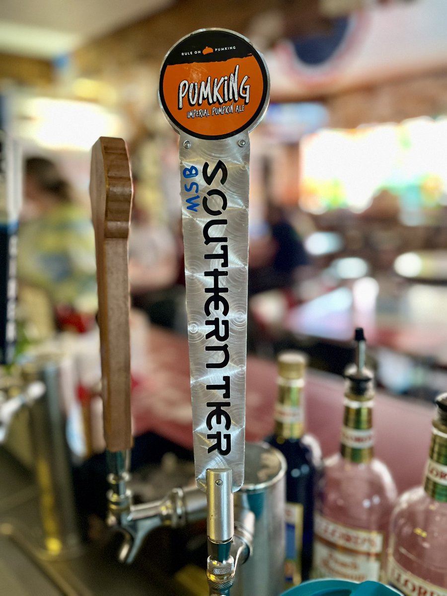 Fishbowl_WV's tweet image. Have you been in to see us lately? 👀

New craft beer update‼️

Southern Tier “Pumpking” 🎃
Against The Grain “Citra Ass Down” 🍊
Helltown Brewing “Lilith’s Cherriot” 🍒
New Trail Brewing “Amber Lager” 🍂

Come see us for wing night tonight!

12 wings + Domestic Fishbowl $15