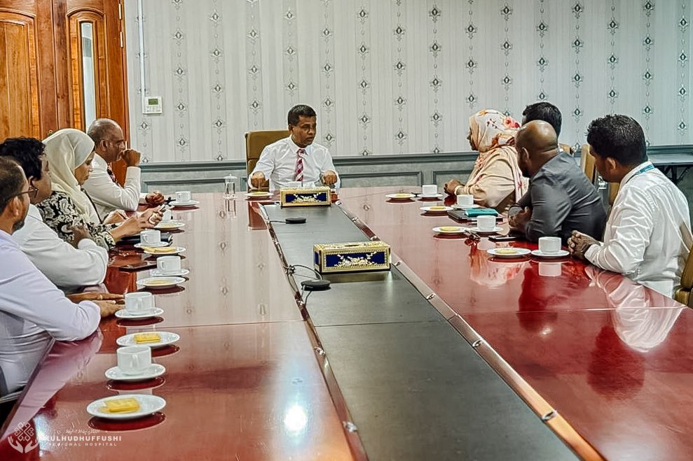 KRHmv's tweet photo. The Chief Executive Officer, Ms. Nazima Ali, and the Senior Members convened for a courtesy meeting with the recently appointed Honorable Minister of Health, Mr. Abdulla Nazim Ibrahim. The meeting was attended by State Ministers, Deputy Ministers, and Political appointees of @MoHmv 

@governmentmv 
@presidencymv