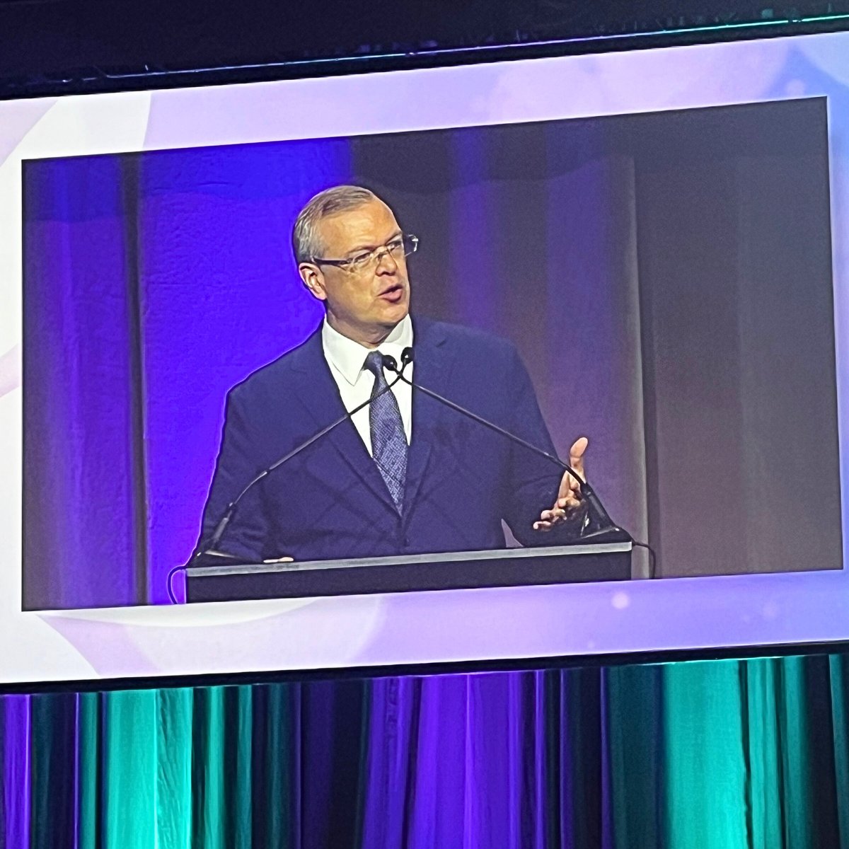 drjefstathiou's tweet photo. Had a great time sharing the pivotal phase III results from the PARTIQoL trial at #ASTRO24! Honored to discuss the quality of life impacts of proton therapy vs. IMRT for localized #ProstateCancer. Read more here for the results  👉 https://t.co/liyH0VBkTH
#QualityOfLife https://t.co/YJvRM3nB4g