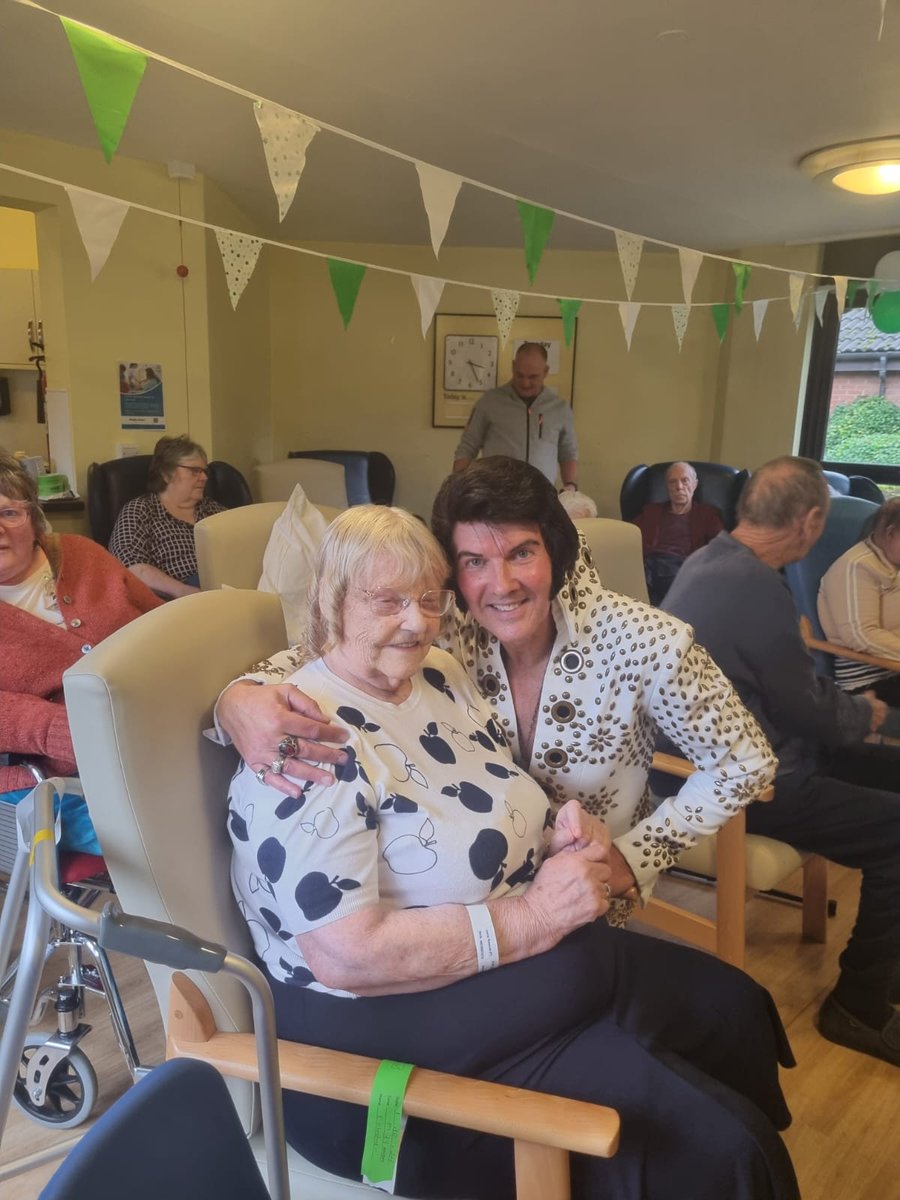 AMThompson19's tweet photo. Elvis came to entertain the patients today at Butler Green. It was a lovely afternoon and everyone enjoyed it @VickiElcock @OldhamCO_NHS https://t.co/ECadzXahdk