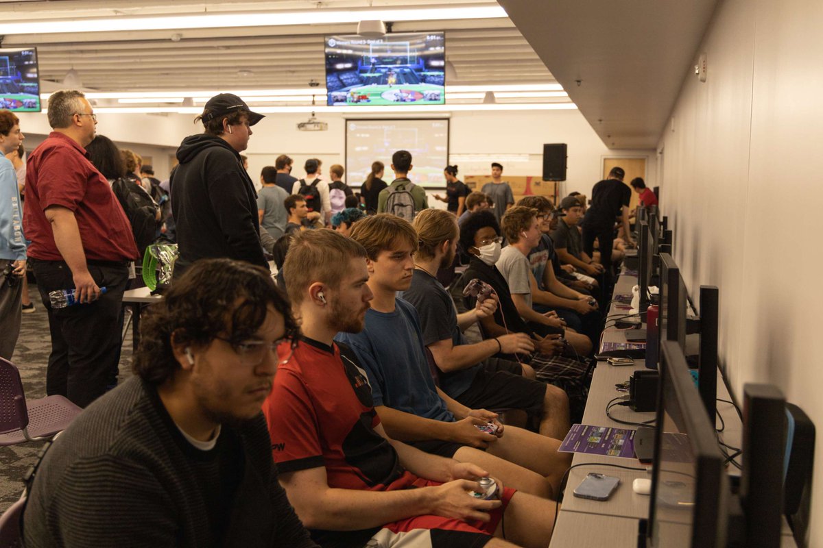 Esports_GCU's tweet photo. As the summer heat cools down, we’re heading into October with exciting new events! 🎃 Don’t miss our Community Halloween event at the end of the month! 👻 Join our Discord to learn more ⬇️
🔗https://t.co/CSsEG8RQhT
#esports #LoepsUp #gcuesports https://t.co/taJetrV5iU
