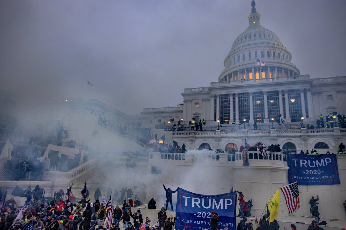 acnewsitics's tweet photo. The world was not at peace when Trump was president, he didn't notice because he was too busy attacking his own country. https://t.co/kbSxcPxxJW