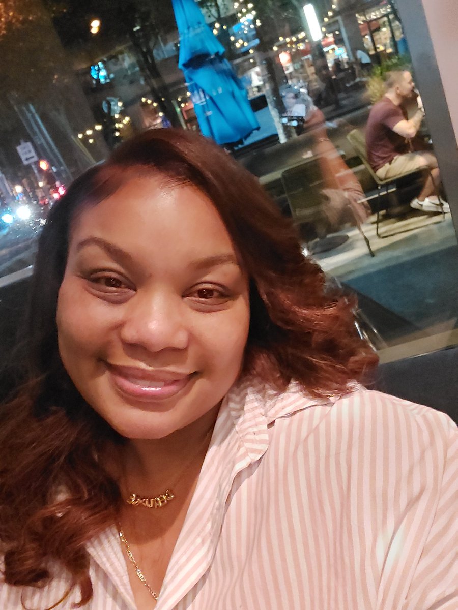 LbpGirls's tweet photo. When u leave @LadyHairroin salon #dallashairstylist & u feeling urself and u get a call to come downtown for drinks & u look n the ๐ช again and say #BET I'm OMW ๐๐๐ #silkpress #southlakebusinessowner #contentcreator #haircolorGuru https://t.co/wkuDpfuCGM